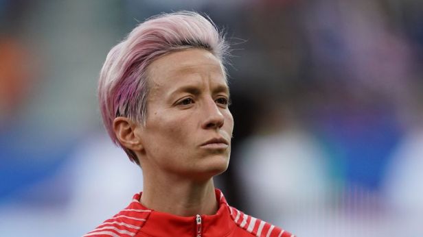 If the colored hair didn’t give it away, you’ll be shocked to know that Megan Rapinoe doesn’t like Trump.