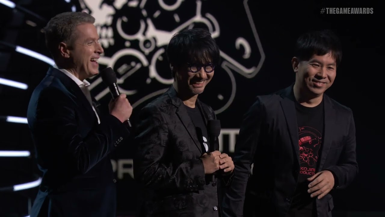 Geoff Keighley and Hideo Kojima at The Game Awards 2022.